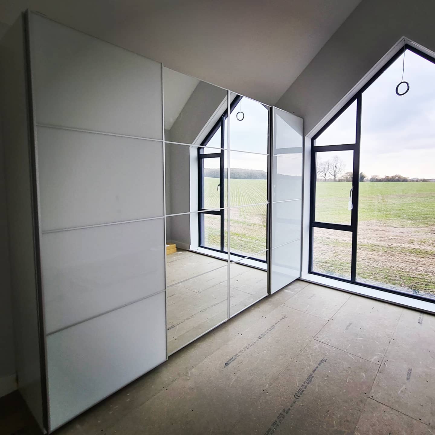 amp&co fitted wardrobe installation